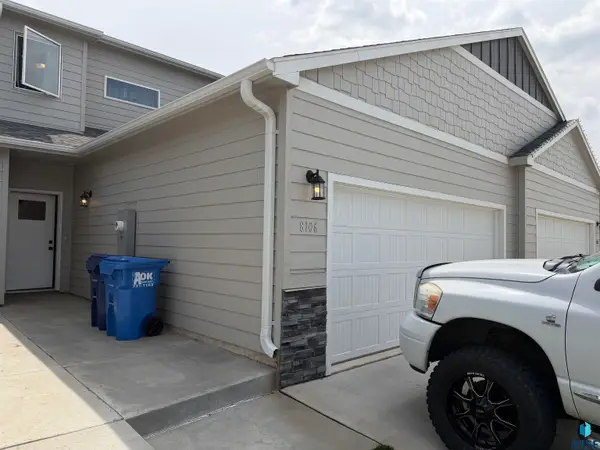 8106 E Tencate Pl, Sioux Falls, SD 57110
