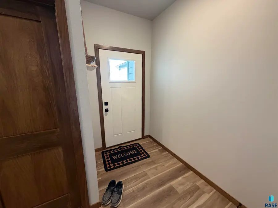 8106 E Tencate Pl, Sioux Falls, SD 57110 - #2