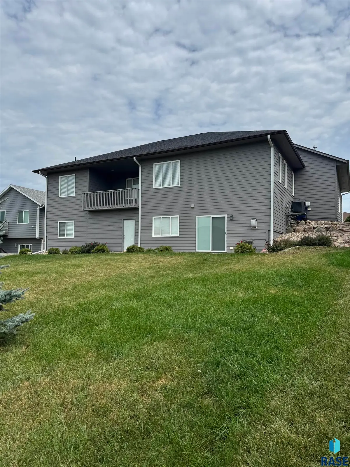 1013 N Danielle Dr, Sioux Falls, SD 57103 - #1