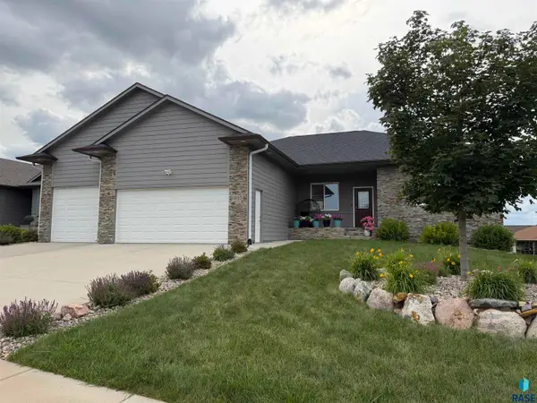 1013 N Danielle Dr, Sioux Falls, SD 57103