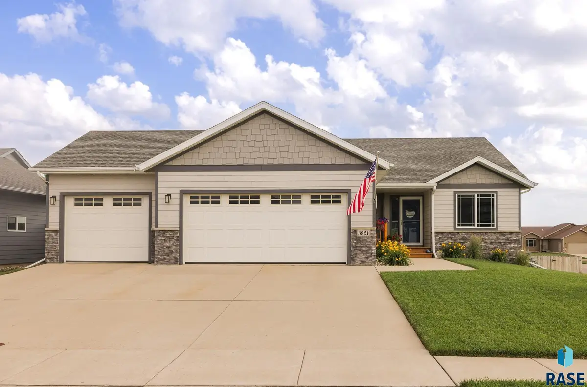 3821 Attalia Ct, Sioux Falls, SD 57110 - #1