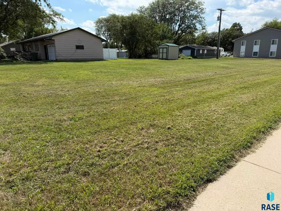 Albert St, Freeman, SD 57029 - #2