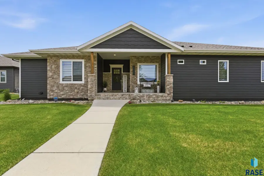 1325 W Waterstone Dr, Sioux Falls, SD 57108 - #2