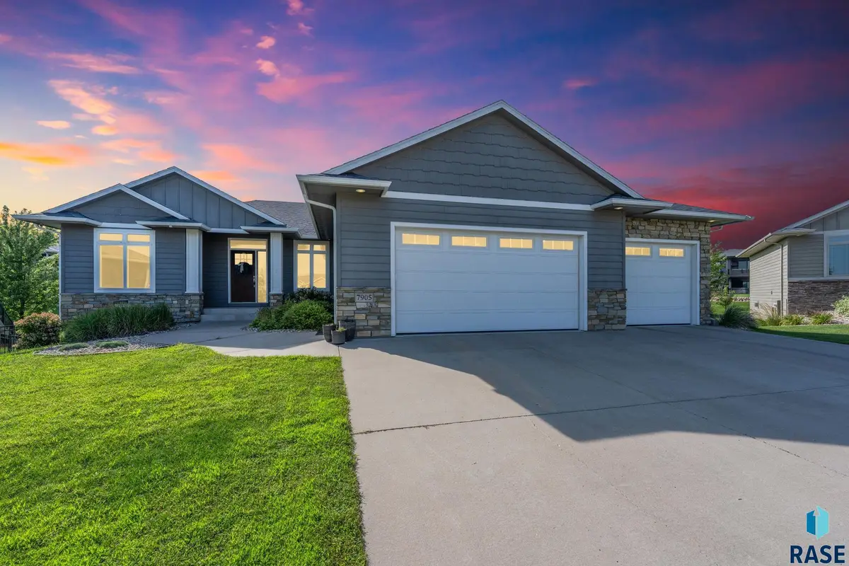 7905 S Sunny Oak Cir, Sioux Falls, SD 57108 - #1