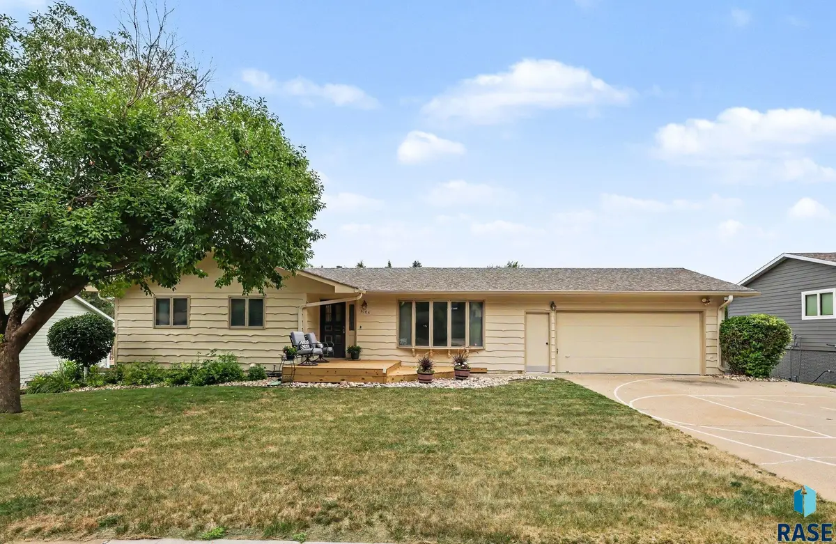 4104 S Birchwood Ave, Sioux Falls, SD 57103 - #1