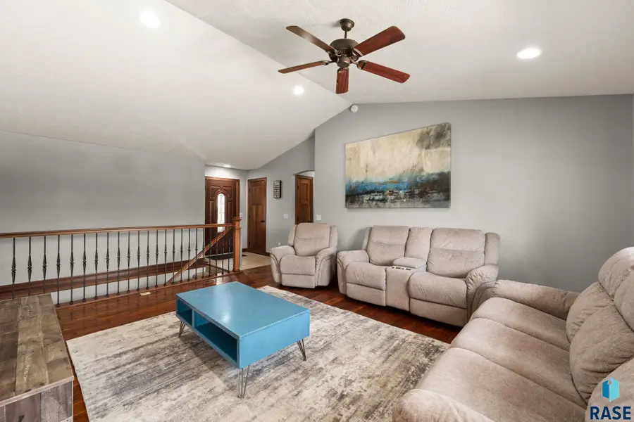 5208 S Breezeway Ave, Sioux Falls, SD 57108 - #3