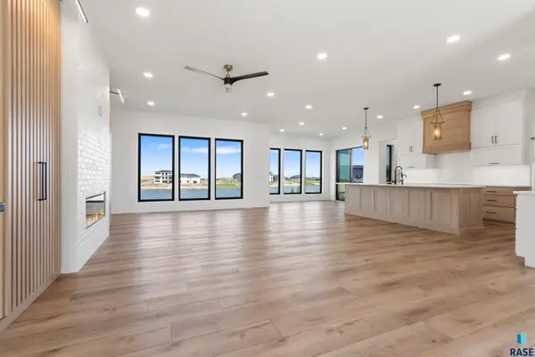 2730 N Swan Cir, Tea, SD 57064