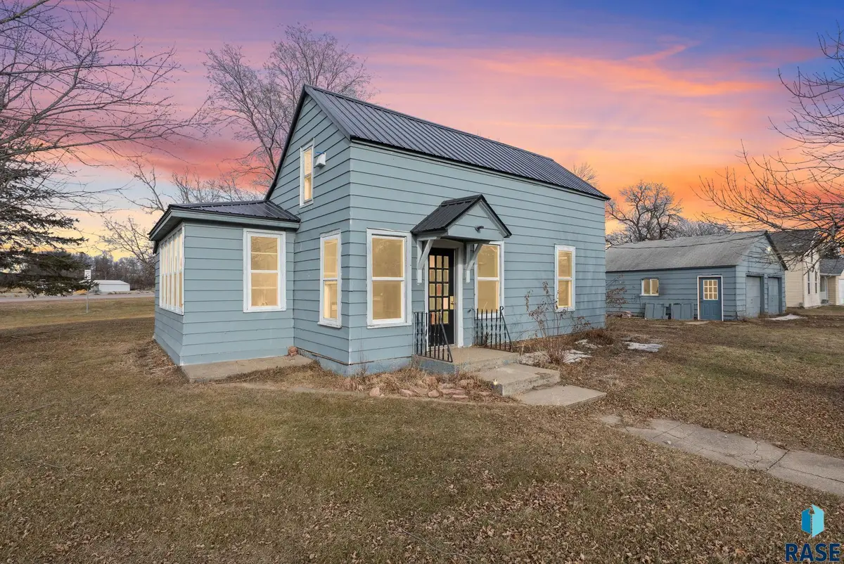 106 E 5th St, Egan, SD 57024 - #1