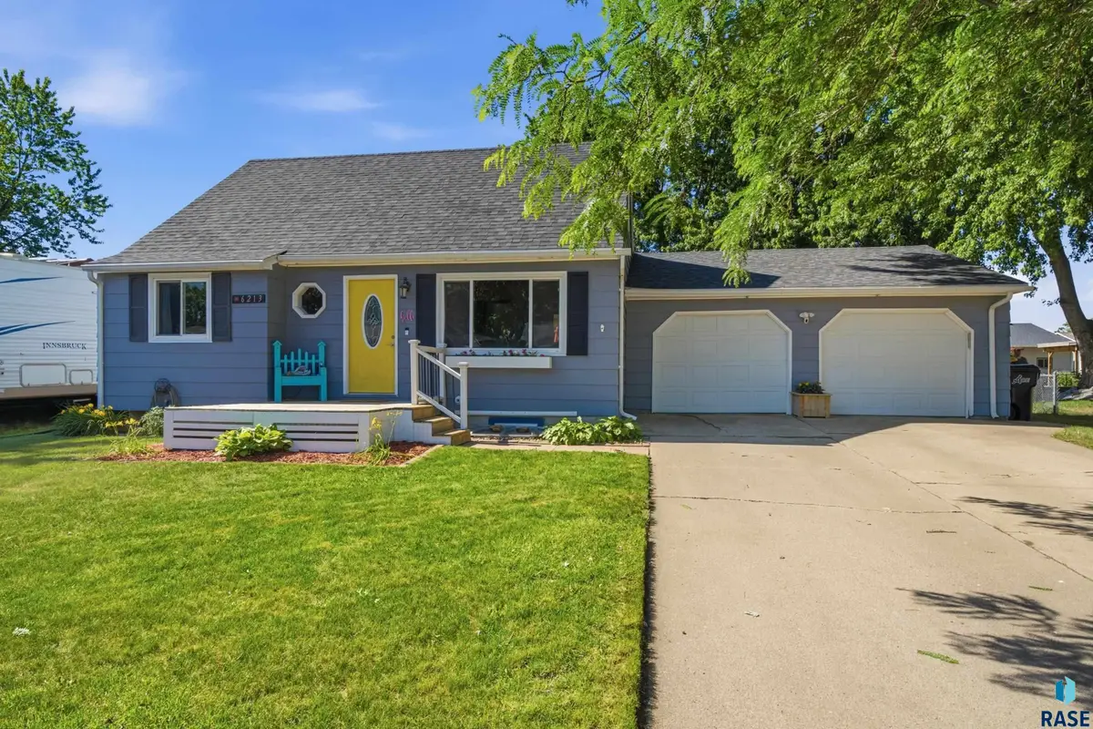 6213 W 59th St, Sioux Falls, SD 57106 - #1