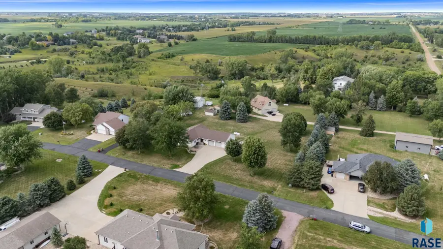 47894 Drew St, Harrisburg, SD 57032 - #3