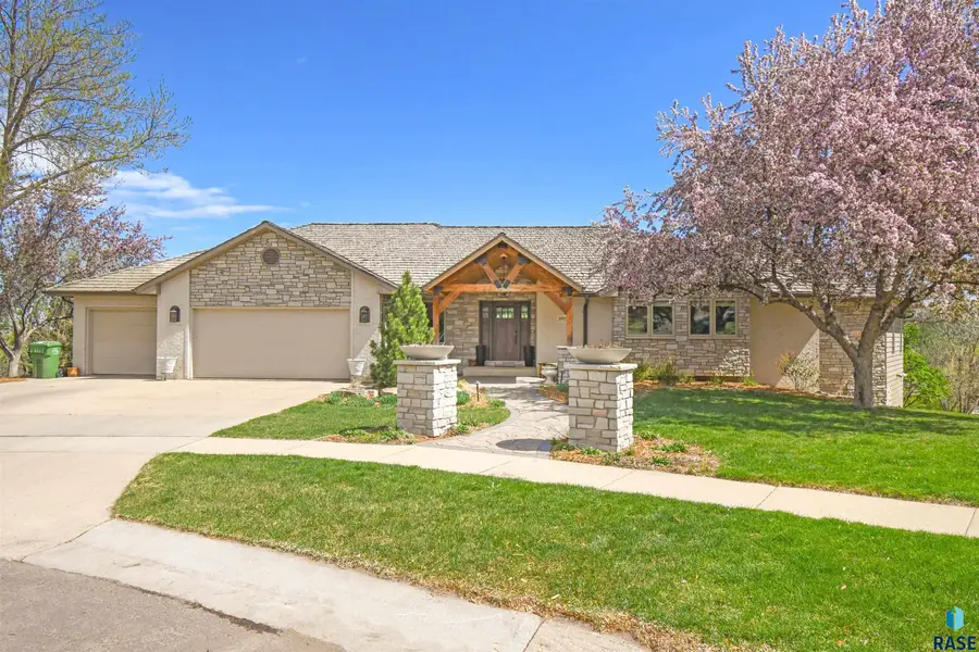 4800 S Caraway Cir, Sioux Falls, SD 57108 - #2