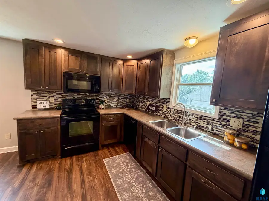 425 N Menlo Ave, Sioux Falls, SD 57104 - #3