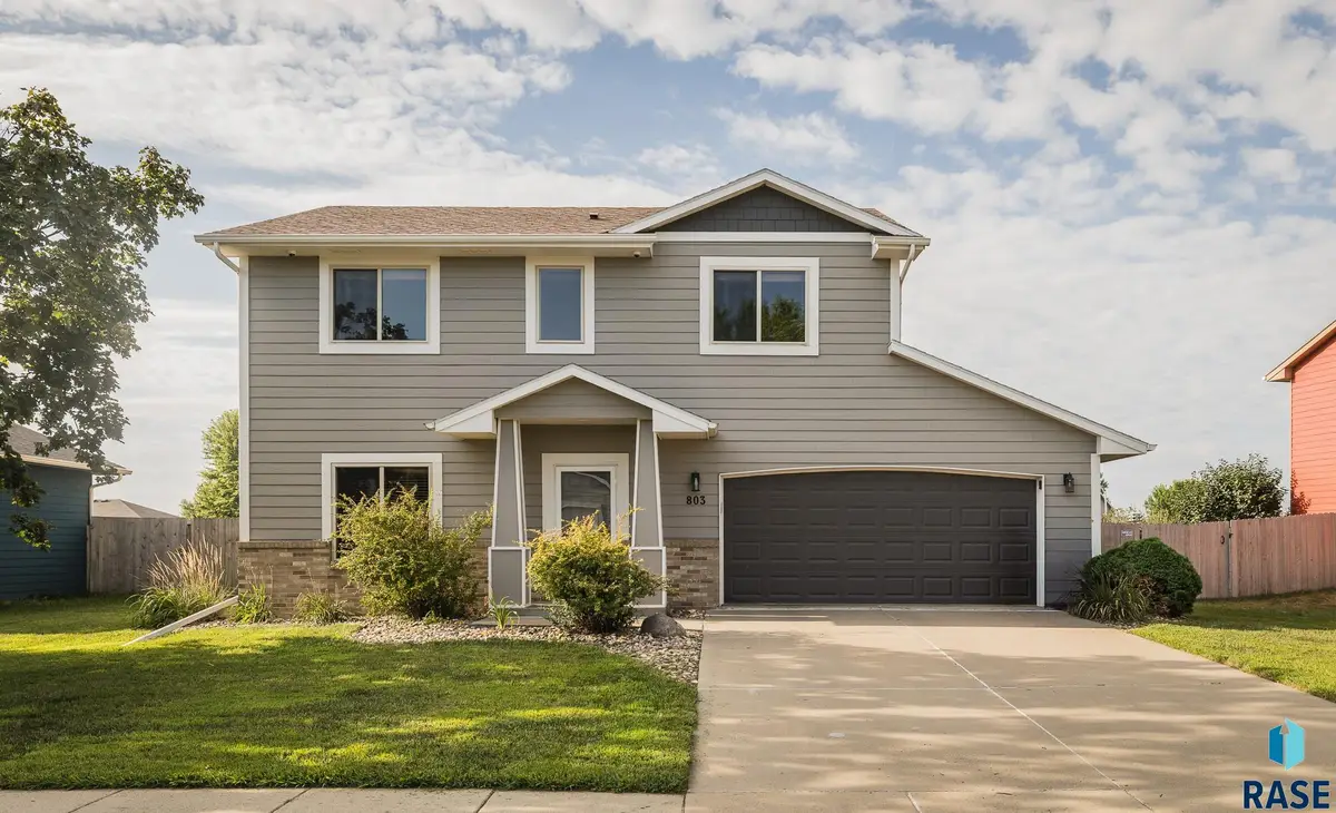 803 Hemlock St, Harrisburg, SD 57032 - #1