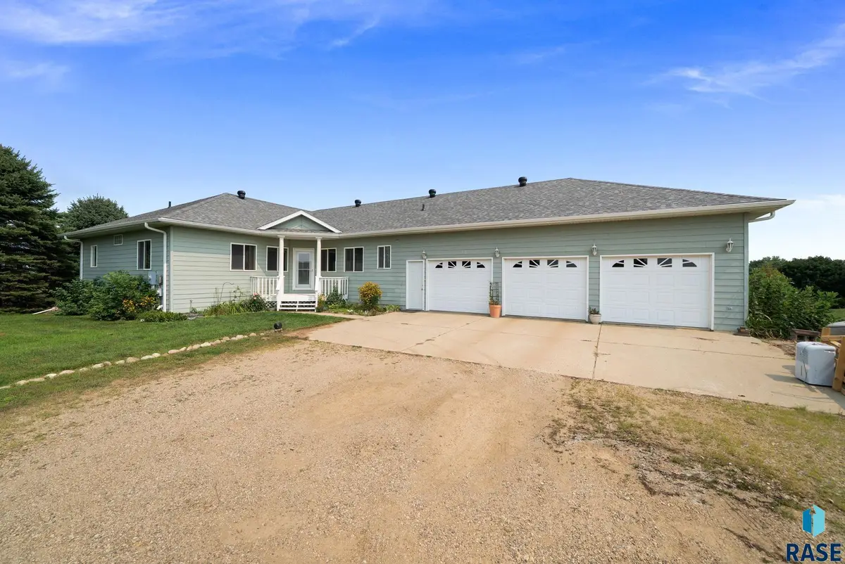 45114 Herman Blvd, Madison, SD 57042 - #1