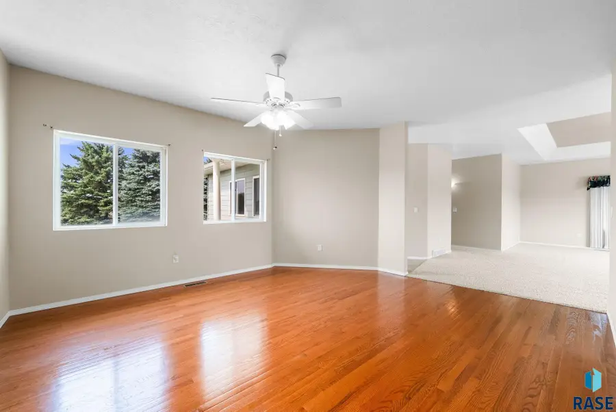 45114 Herman Blvd, Madison, SD 57042 - #3