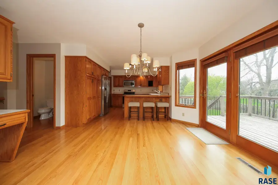 1017 E 63rd St, Sioux Falls, SD 57108 - #3