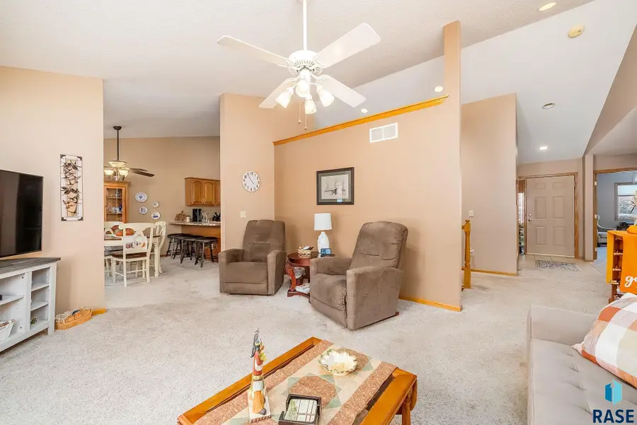 3500 E Kris Dr, Sioux Falls, SD 57103 - #3