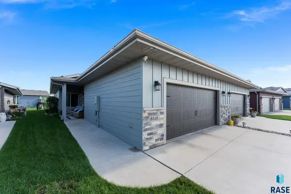 9518 W Broek Dr, Sioux Falls, SD 57106
