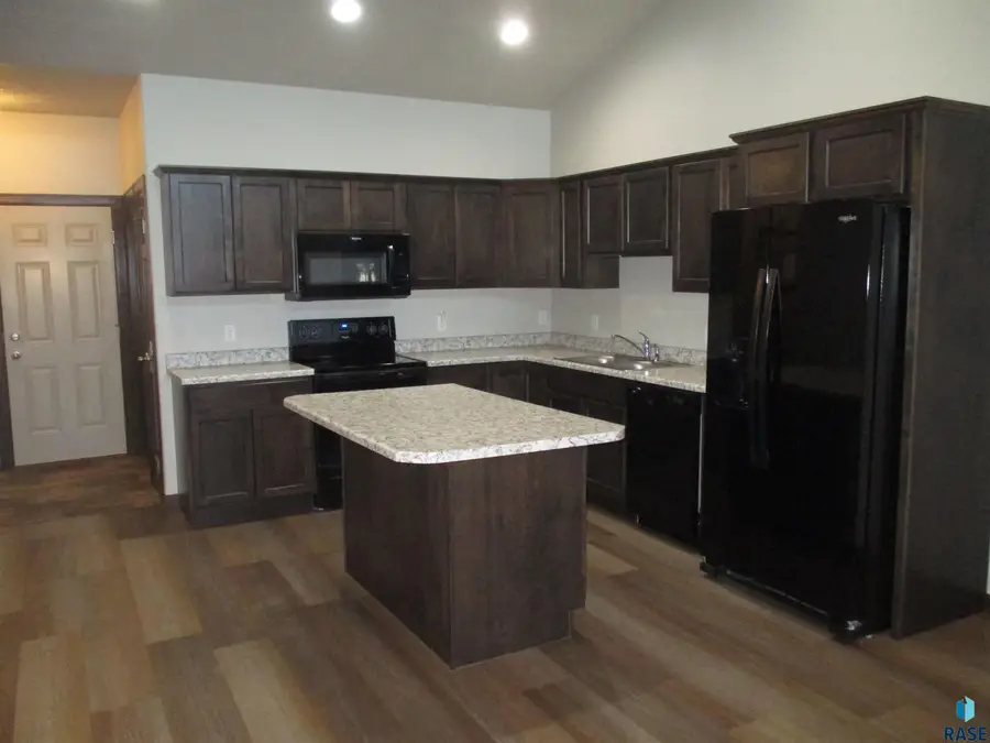 7426 E 45 St, Sioux Falls, SD 57110 - #3
