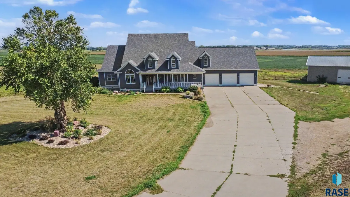 1440 Quarry Rd, Luverne, MN 56156 - #1