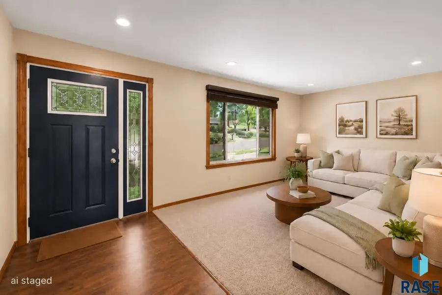 2104 E Tricia Ln, Sioux Falls, SD 57103 - #3