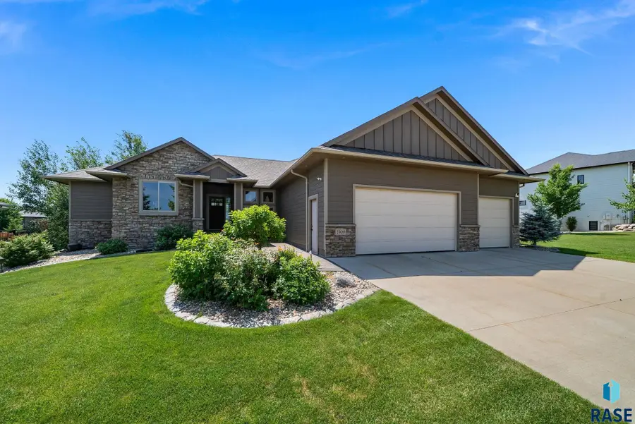 7309 E Donnelly Dr, Sioux Falls, SD 57110 - #3