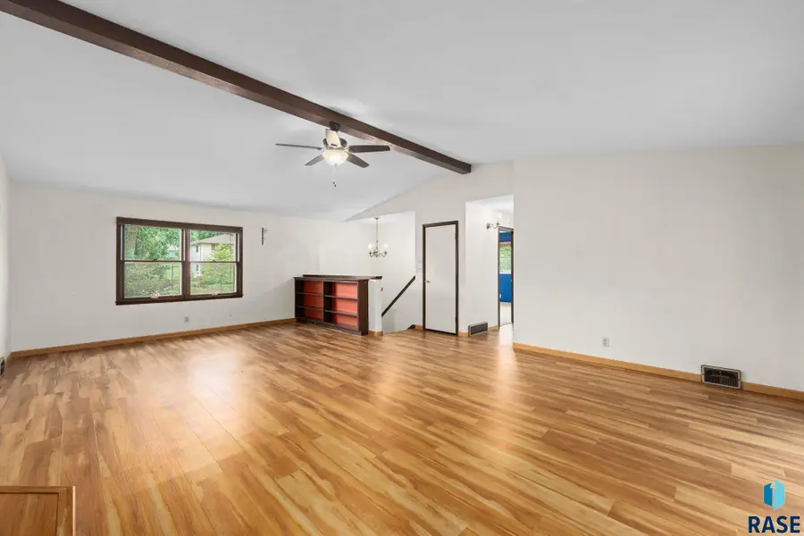 2708 S Garfield Ave, Sioux Falls, SD 57105 - #2