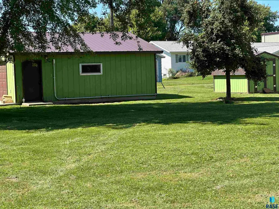 613 2nd Ave S, Clear Lake, SD 57226 - #3
