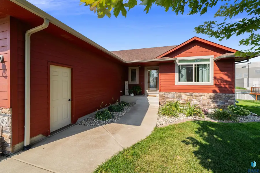 1005 N Cole Ave, Tea, SD 57064 - #3