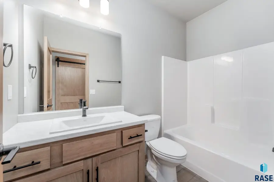 120 S Freshwater Ave, Brandon, SD 57005 - #3