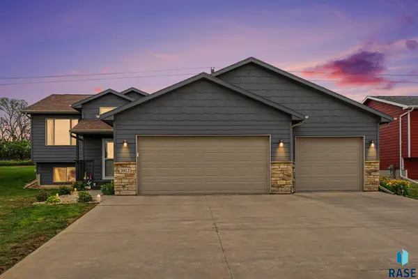 3912 S Pisidian Ave, Sioux Falls, SD 57110