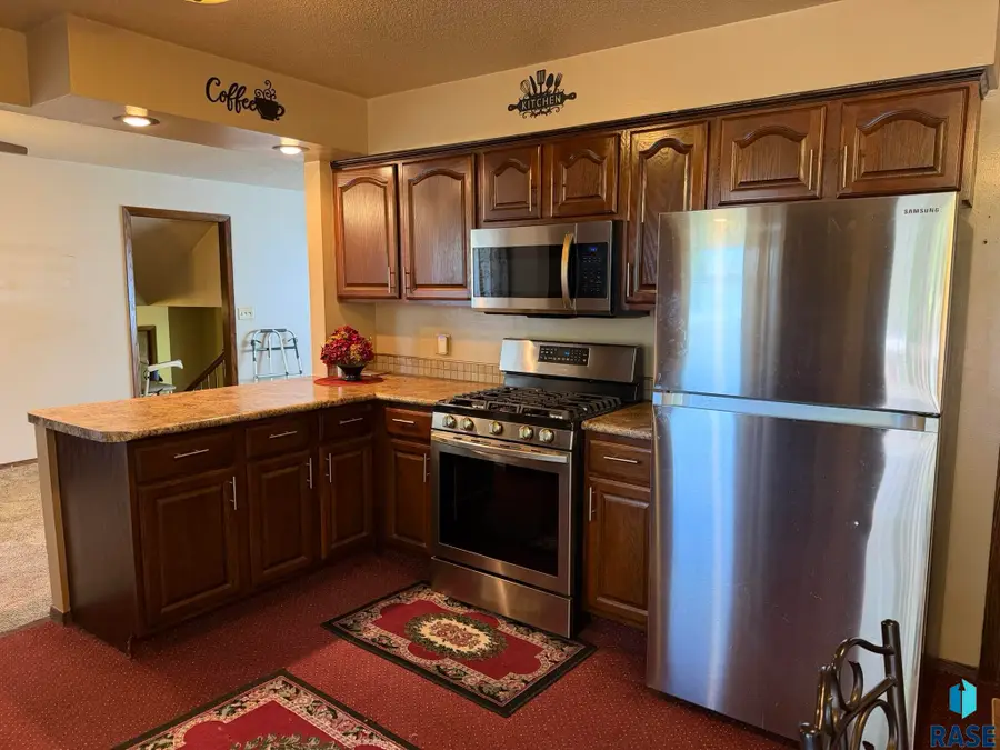 100 S Hampton Ave, Sioux Falls, SD 57110 - #3