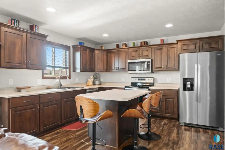 4205 N Knob Hill Ct, Sioux Falls, SD 57107 - #3