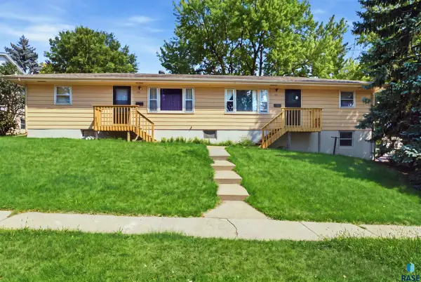 712 S Jessica Ave Ave, Sioux Falls, SD 57103