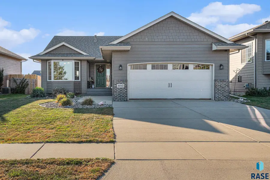 8012 W Wilson Dr, Sioux Falls, SD 57106 - #2