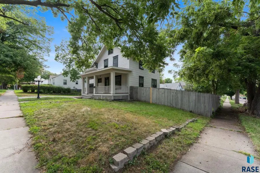 1111 W 15 Th St, Sioux Falls, SD 57104 - #2