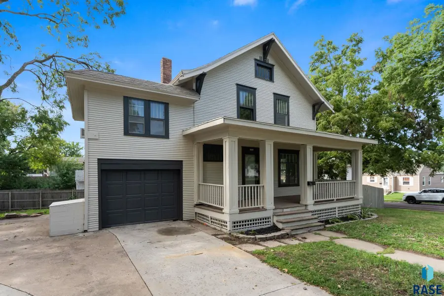 1111 W 15 Th St, Sioux Falls, SD 57104 - #3