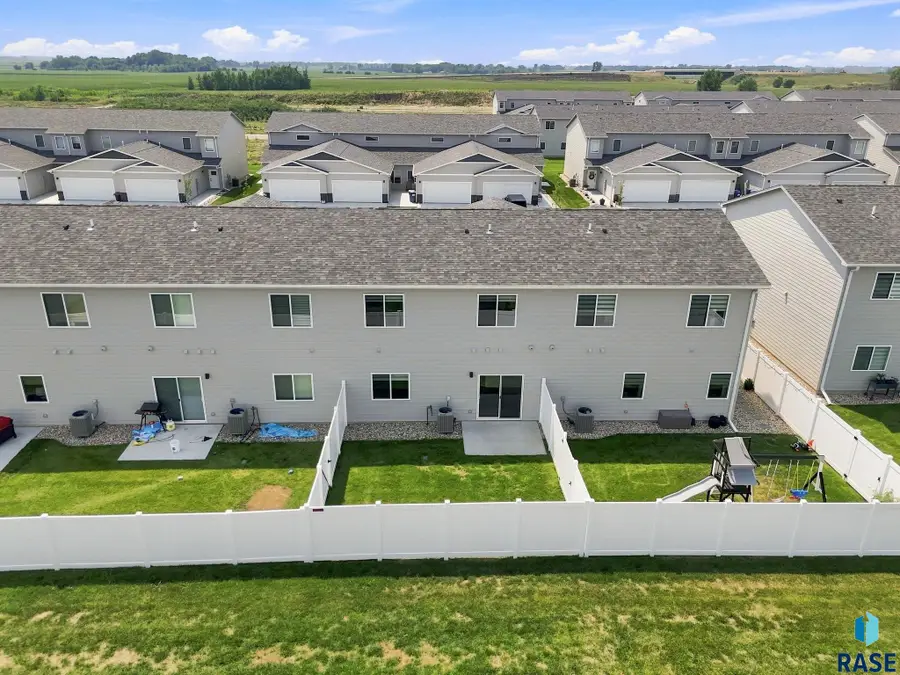 2502 Cama Pl, Sioux Falls, SD 57108 - #2