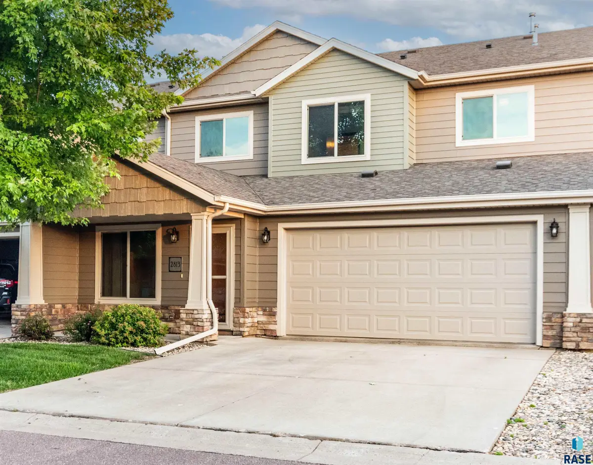 2813 E Indigo Pl, Sioux Falls, SD 57108 - #1