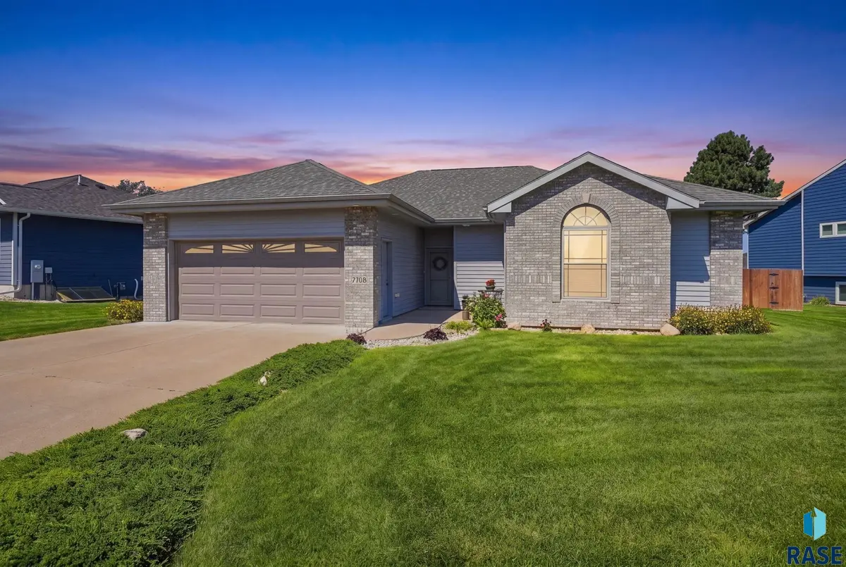 7708 W Browning St, Sioux Falls, SD 57106 - #1