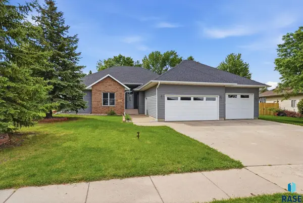 7505 W 15th St, Sioux Falls, SD 57106
