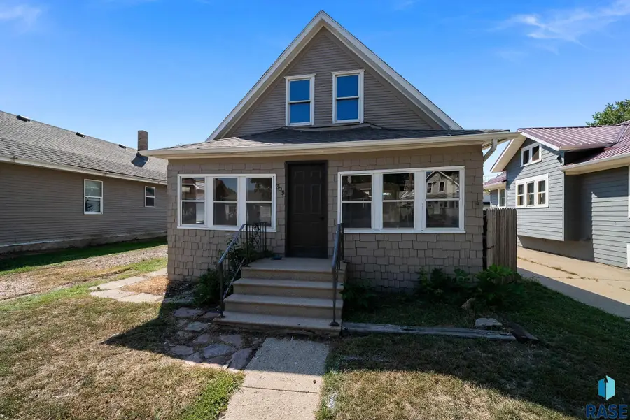 309 N Sherman Ave, Sioux Falls, SD 57103 - #3