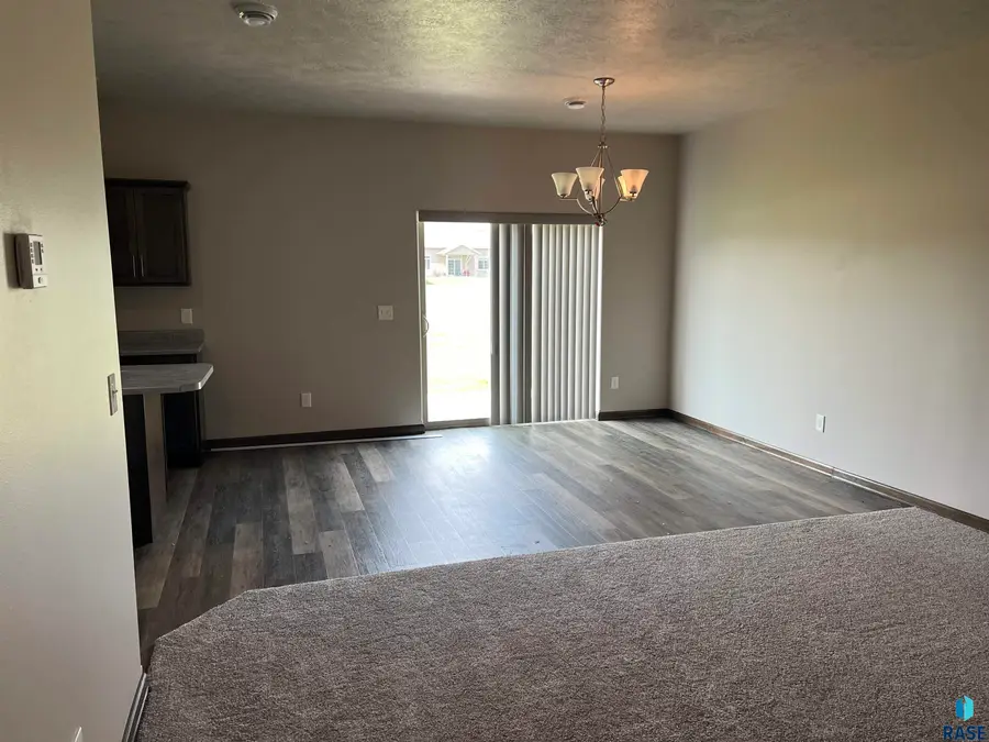 5904 S Bounty Pl, Sioux Falls, SD 57108 - #3