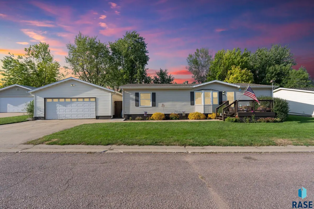 114 N Cheers Pl, Sioux Falls, SD 57107 - #1