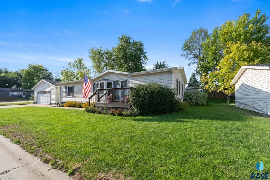 114 N Cheers Pl, Sioux Falls, SD 57107 - #3