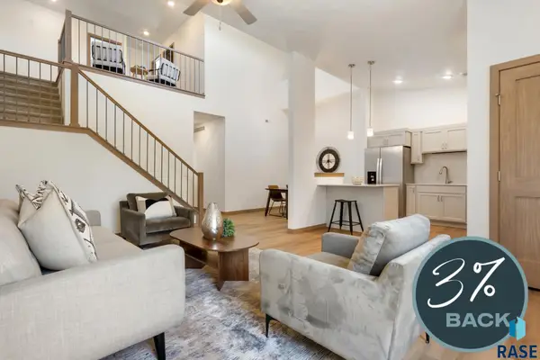 9116 W Ark Pl, Sioux Falls, SD 57106