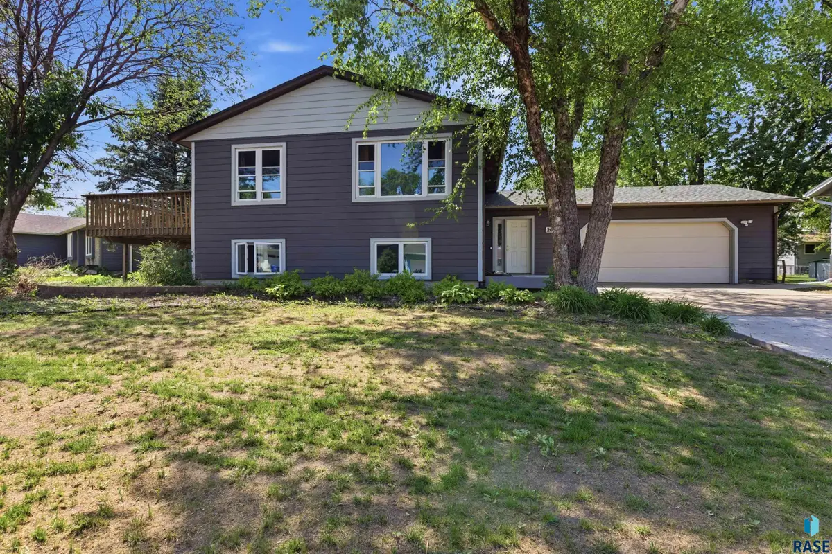 201 Anna Way, Harrisburg, SD 57032 - #1