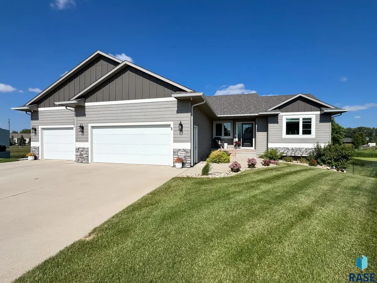 7804 S Brande Park Cir, Sioux Falls, SD 57108 - #1