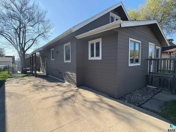 327 Cliff Ave, Sioux Falls, SD 57103