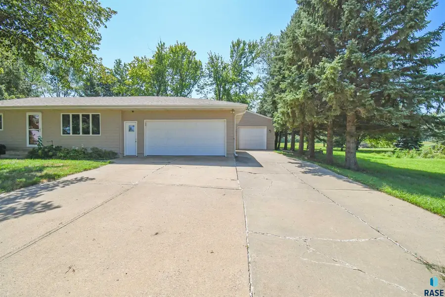 8317 W 42nd St, Sioux Falls, SD 57106 - #2